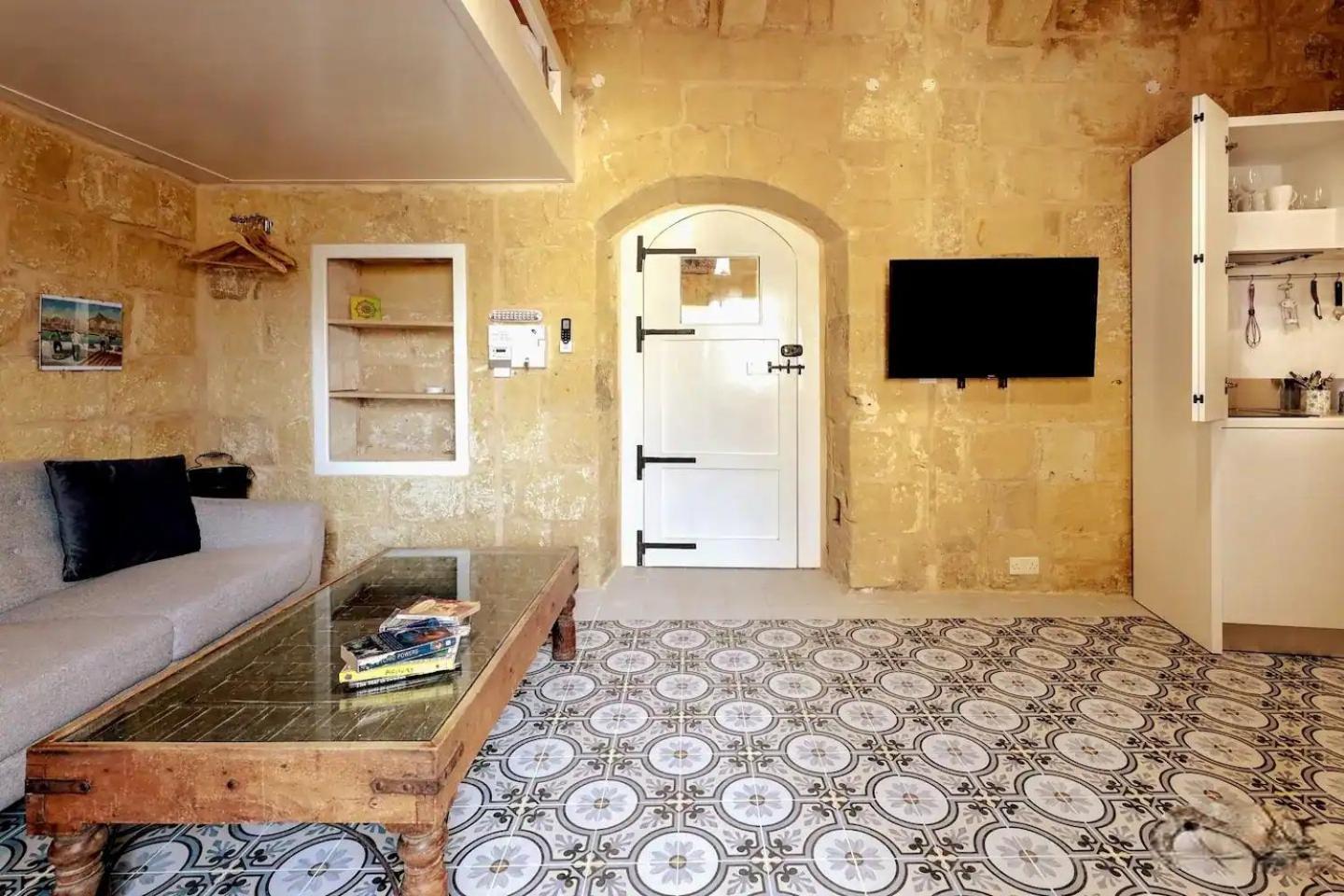 Historic Hideaways - 900 Year Old Converted Studios Victoria Luaran gambar