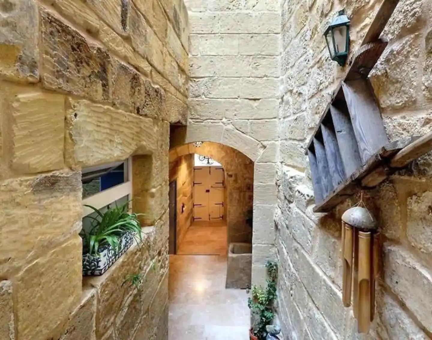 Historic Hideaways - 900 Year Old Converted Studios Victoria Luaran gambar