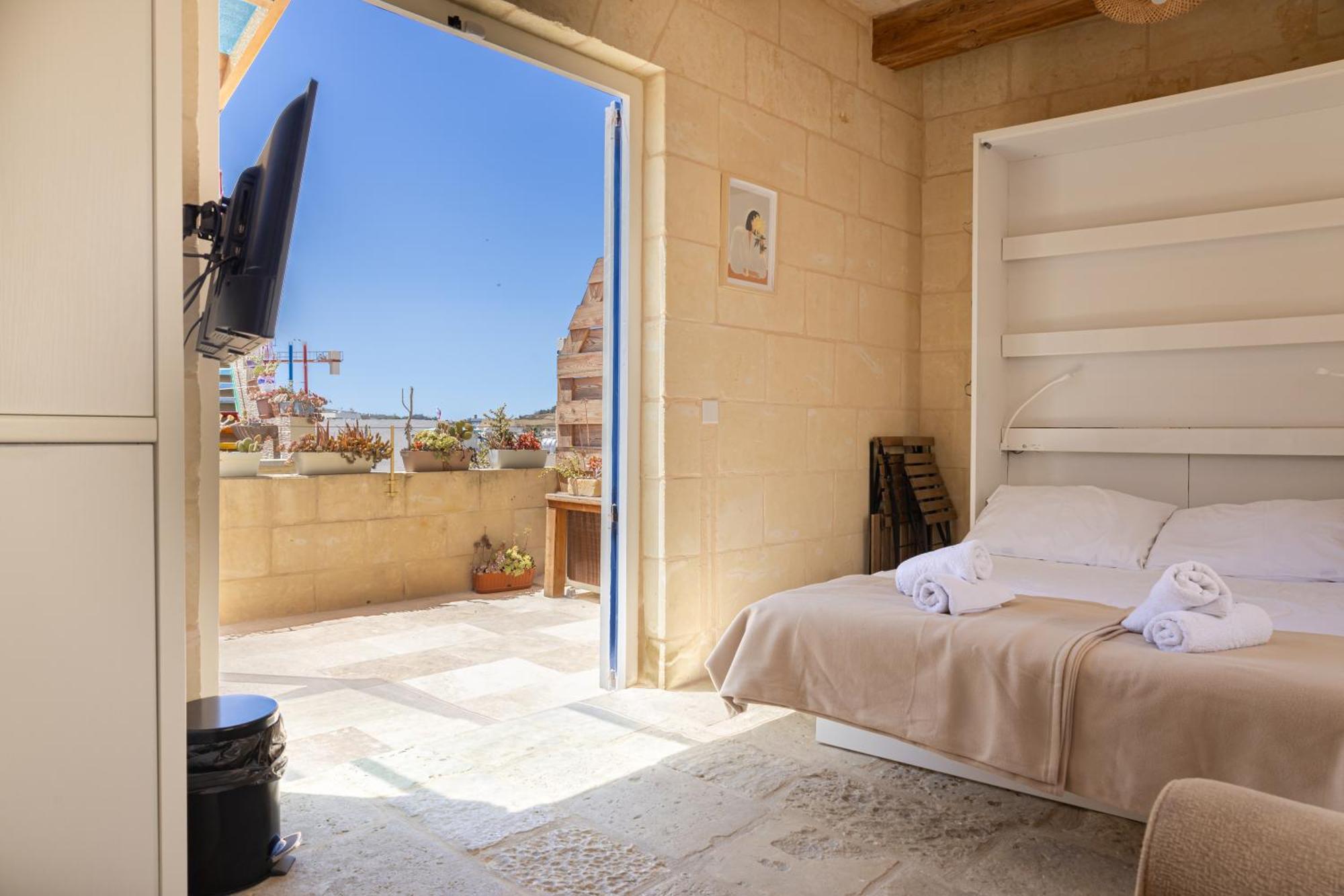 Historic Hideaways - 900 Year Old Converted Studios Victoria Luaran gambar