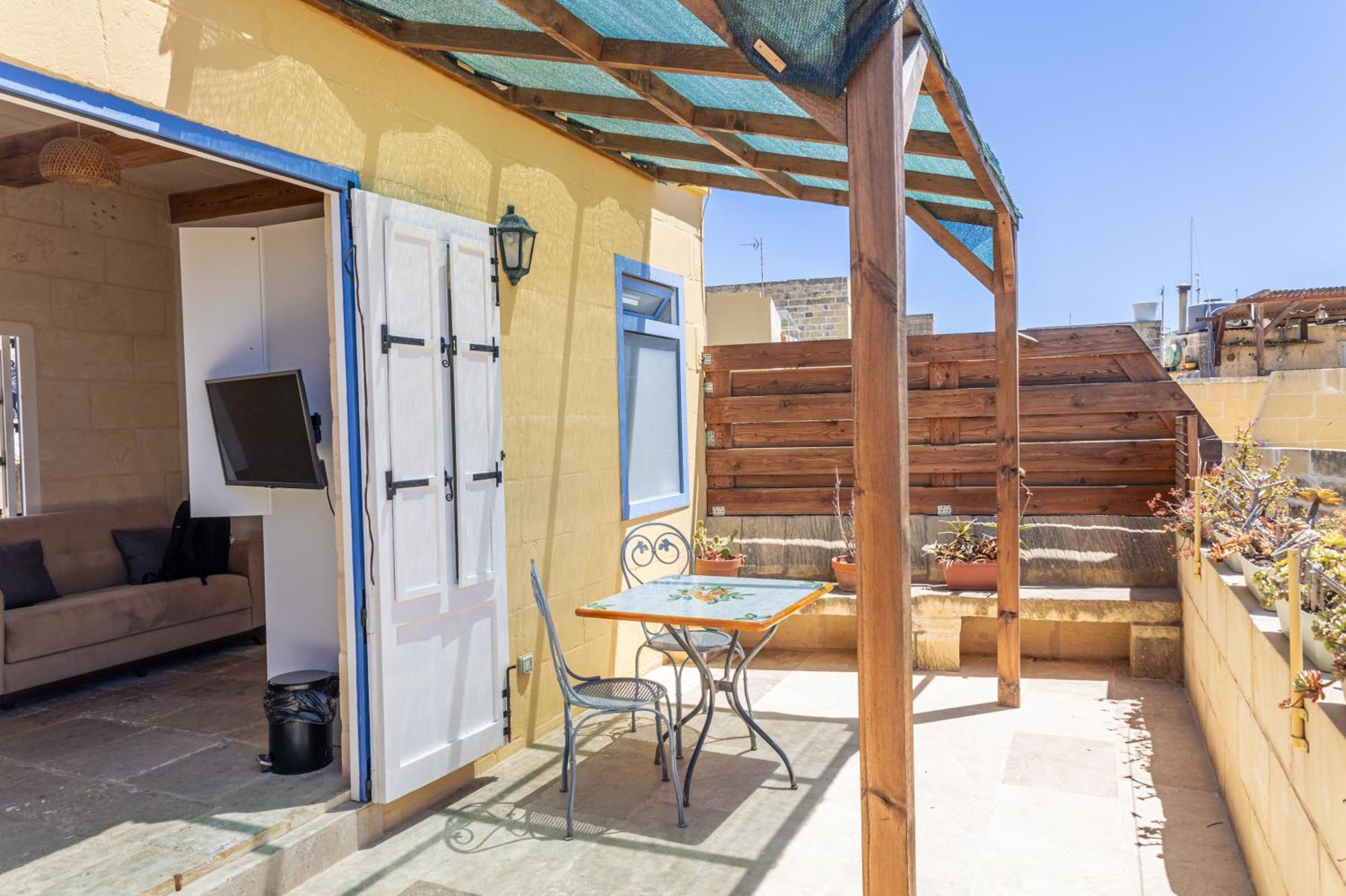 Historic Hideaways - 900 Year Old Converted Studios Victoria Luaran gambar