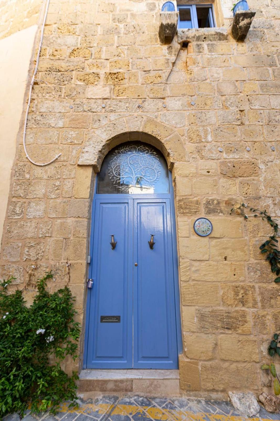 Historic Hideaways - 900 Year Old Converted Studios Victoria Luaran gambar